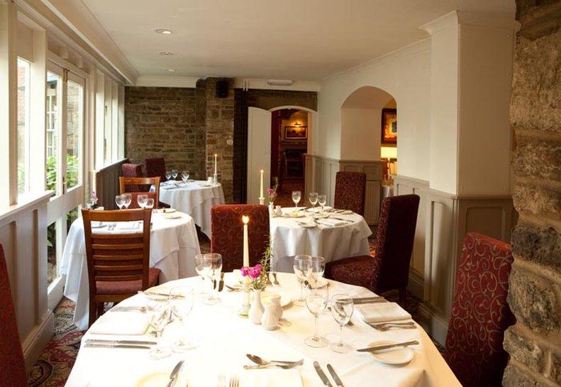 Falcon Hotel Towcester Restaurante foto